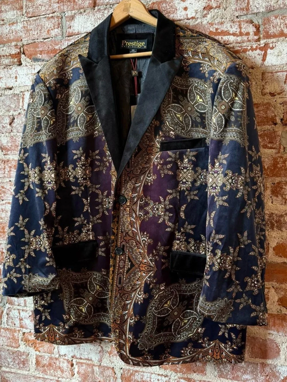 Prestige Velvet Paisley Blazer in Navy and Gold